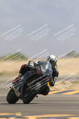 media/Sep-30-2023-SoCal Trackdays (Sat) [[636657bffb]]/Turn 15 (1120am)/